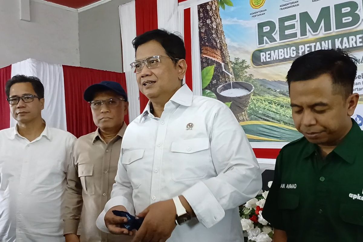 Ancaman Sawit dan Tambang, Pemerintah Janjikan Dukungan bagi Petani Karet